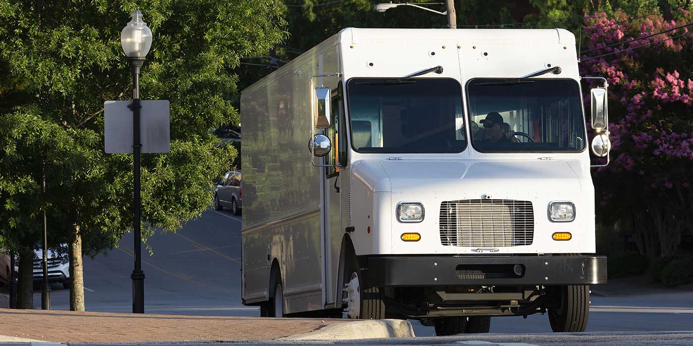 Freightliner-Custom-Chassis-Electric-Walk-In-Van-1400